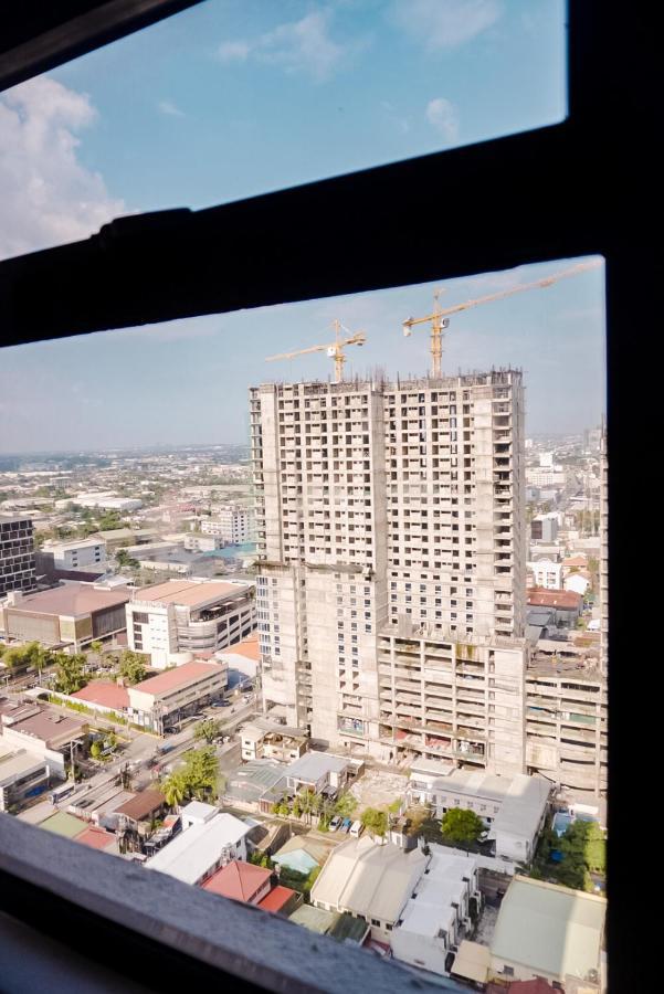 2 Bedroom Condo @ Midpoint Residences W/ City View Mandaue Kültér fotó