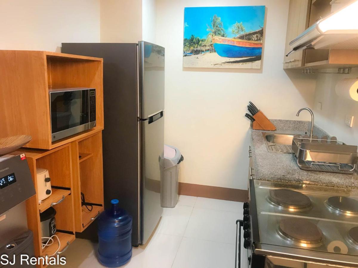 2 Bedroom Condo @ Midpoint Residences W/ City View Mandaue Kültér fotó